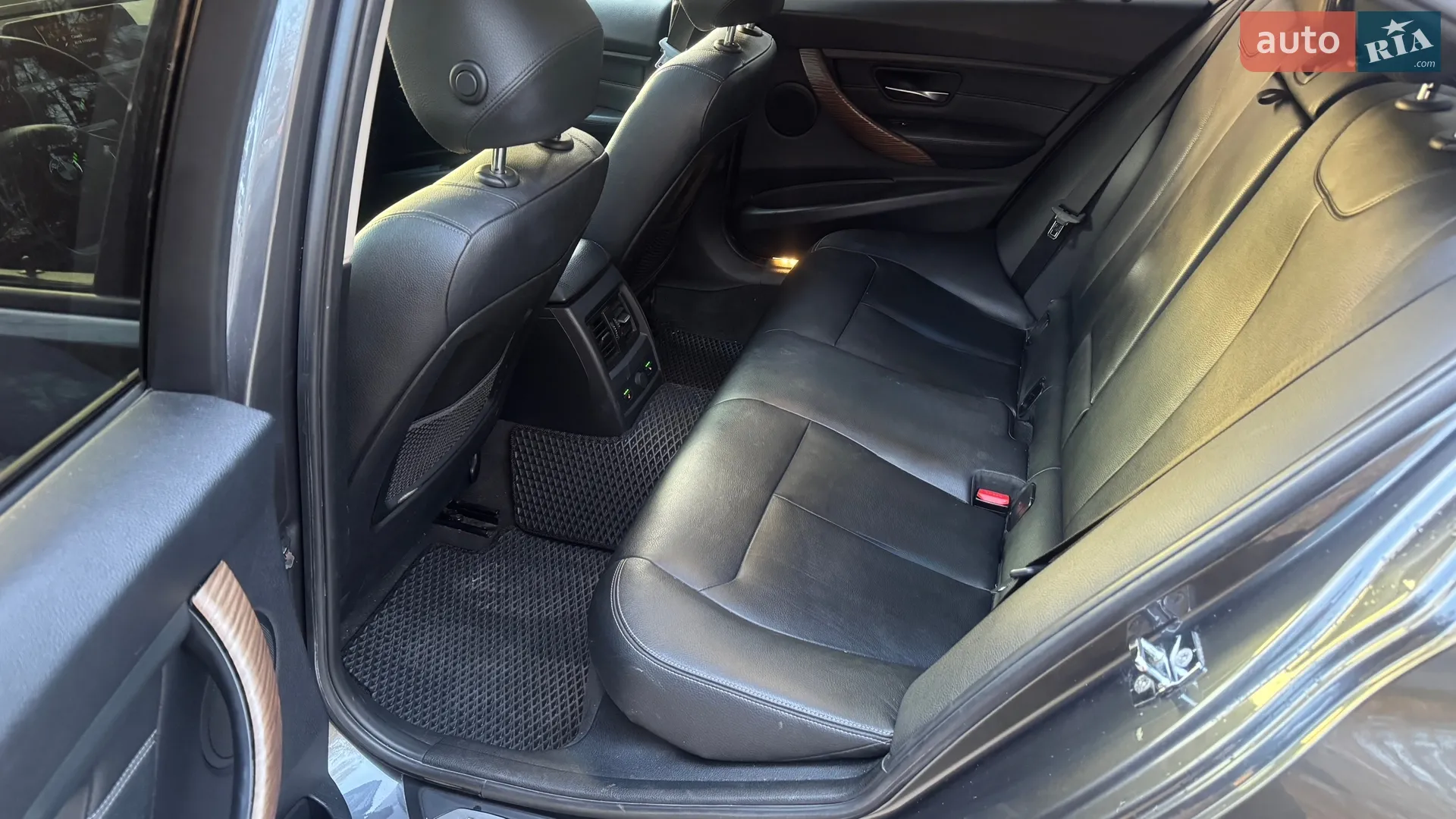 2012 BMW 3er - мініатюра 9