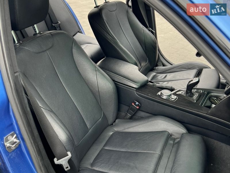 Седан BMW 3 Series 2015 в Яворове