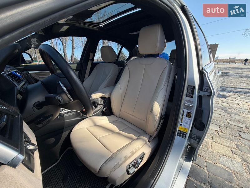 Седан BMW 3 Series 2016 в Киеве