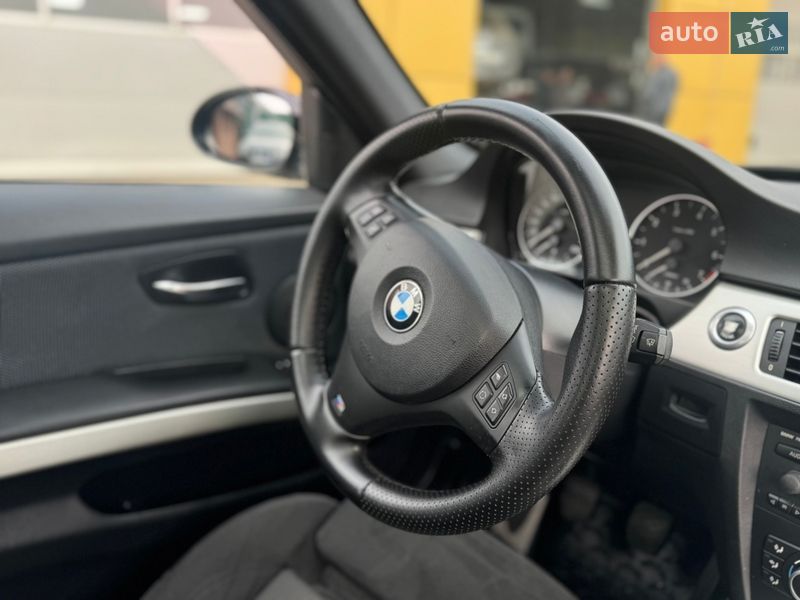 Седан BMW 3 Series 2006 в Самборе