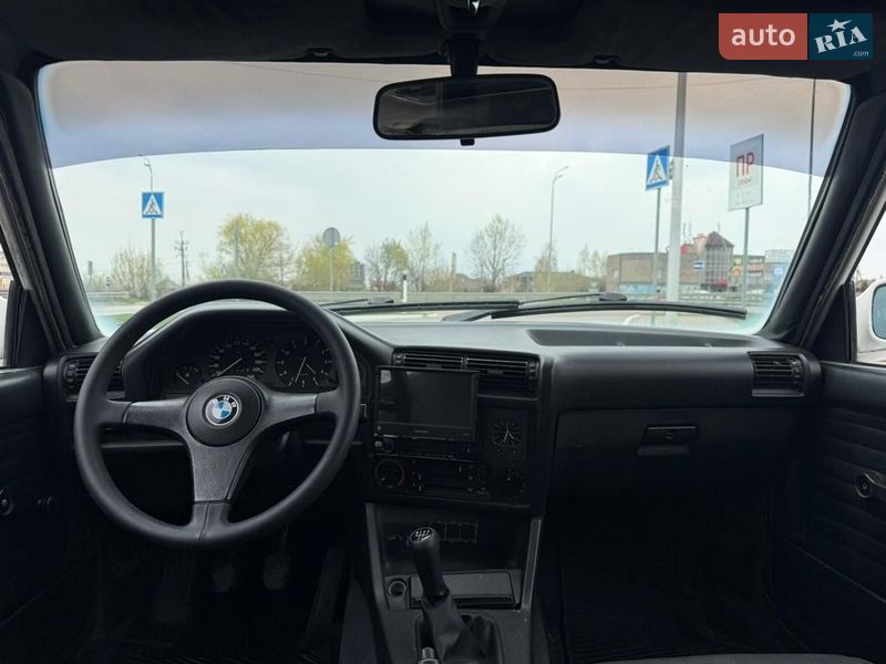 Седан BMW 3 Series 1986 в Рівному