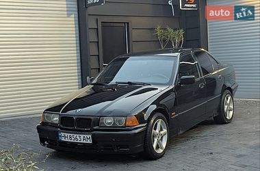Седан BMW 3 Series 1991 в Чорноморську