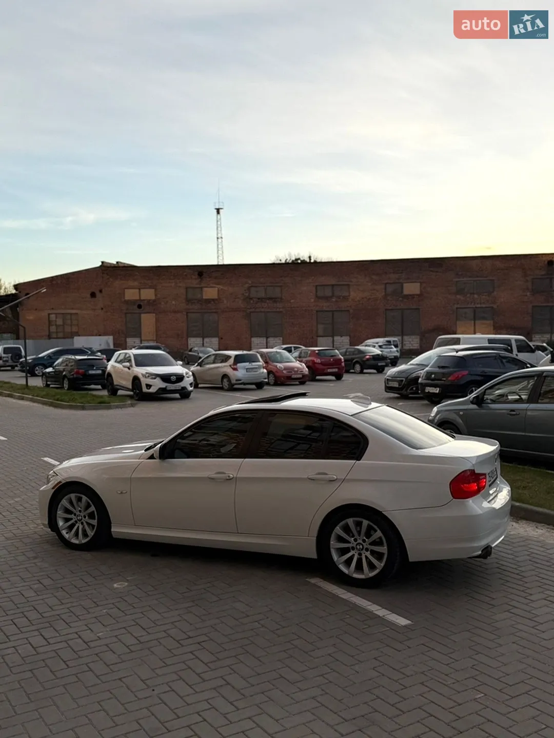 2010 BMW 3er - мініатюра 8
