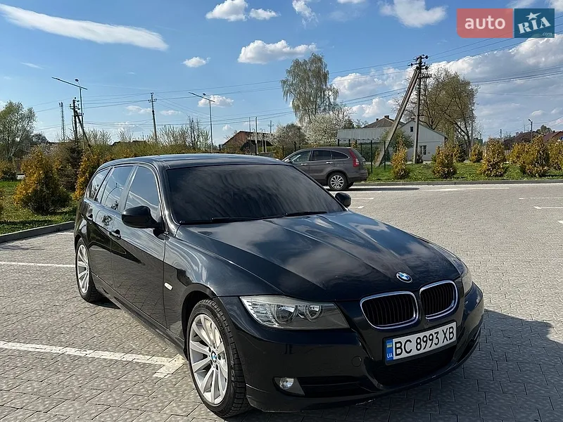 BMW 3 Series 2011