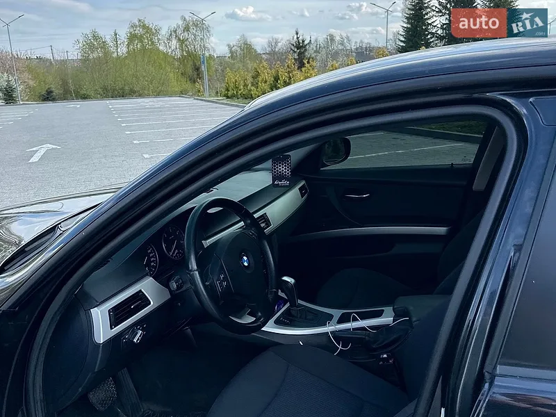 BMW 3 Series 2011 VIN WBAUT31020F063913 фото оголошення 15 з 63