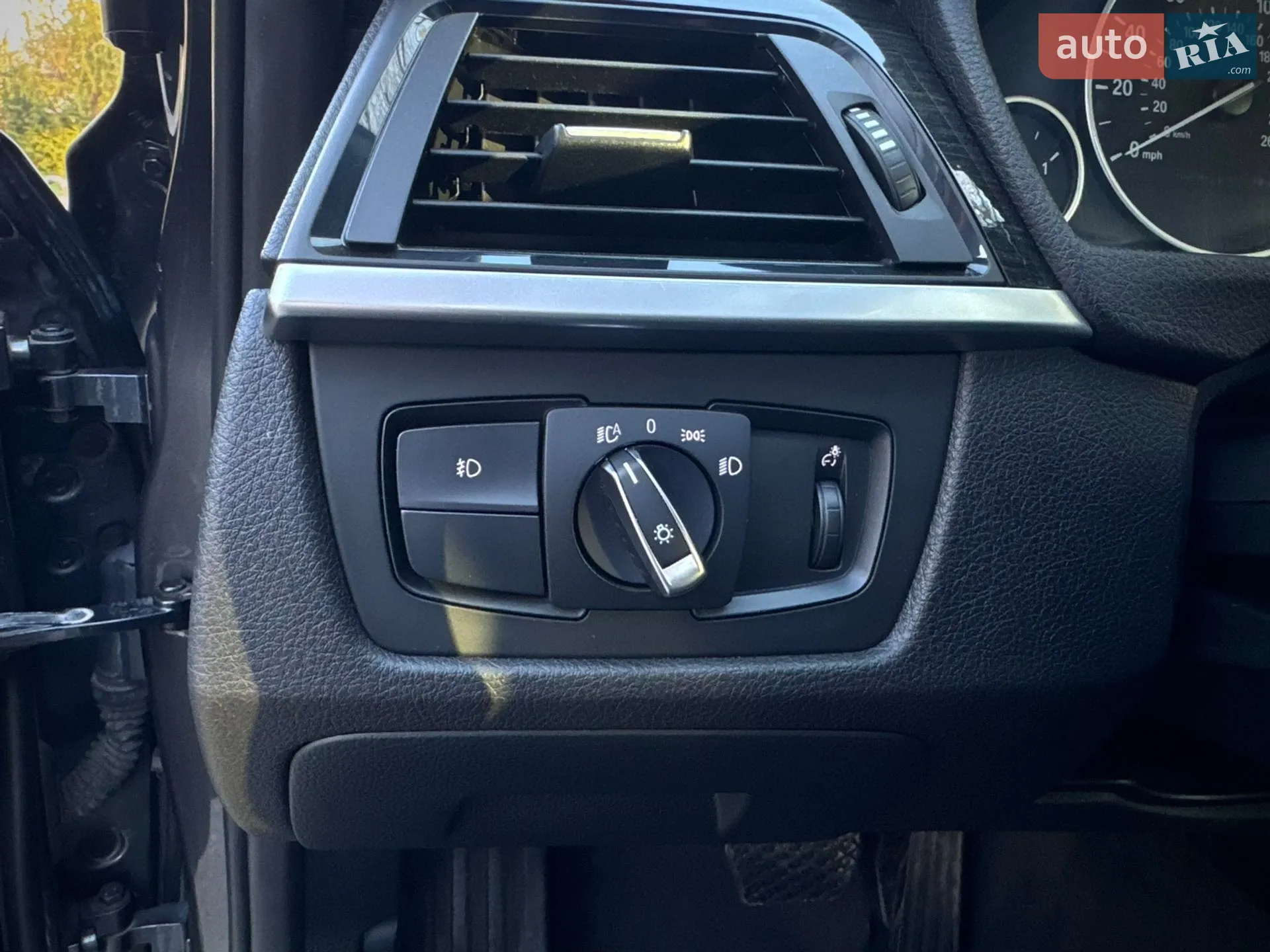 2015 BMW 3er - мініатюра 35
