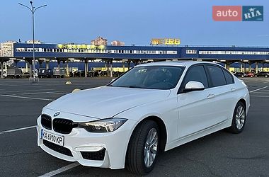 Седан BMW 3 Series 2016 в Киеве