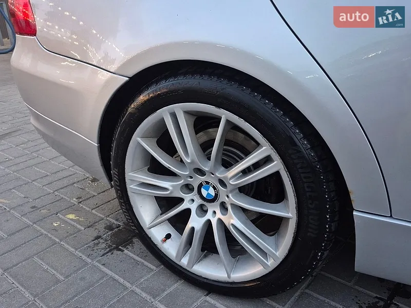 BMW 3 Series 2011 VIN WBAUY11050F040406 фото оголошення 4 з 50