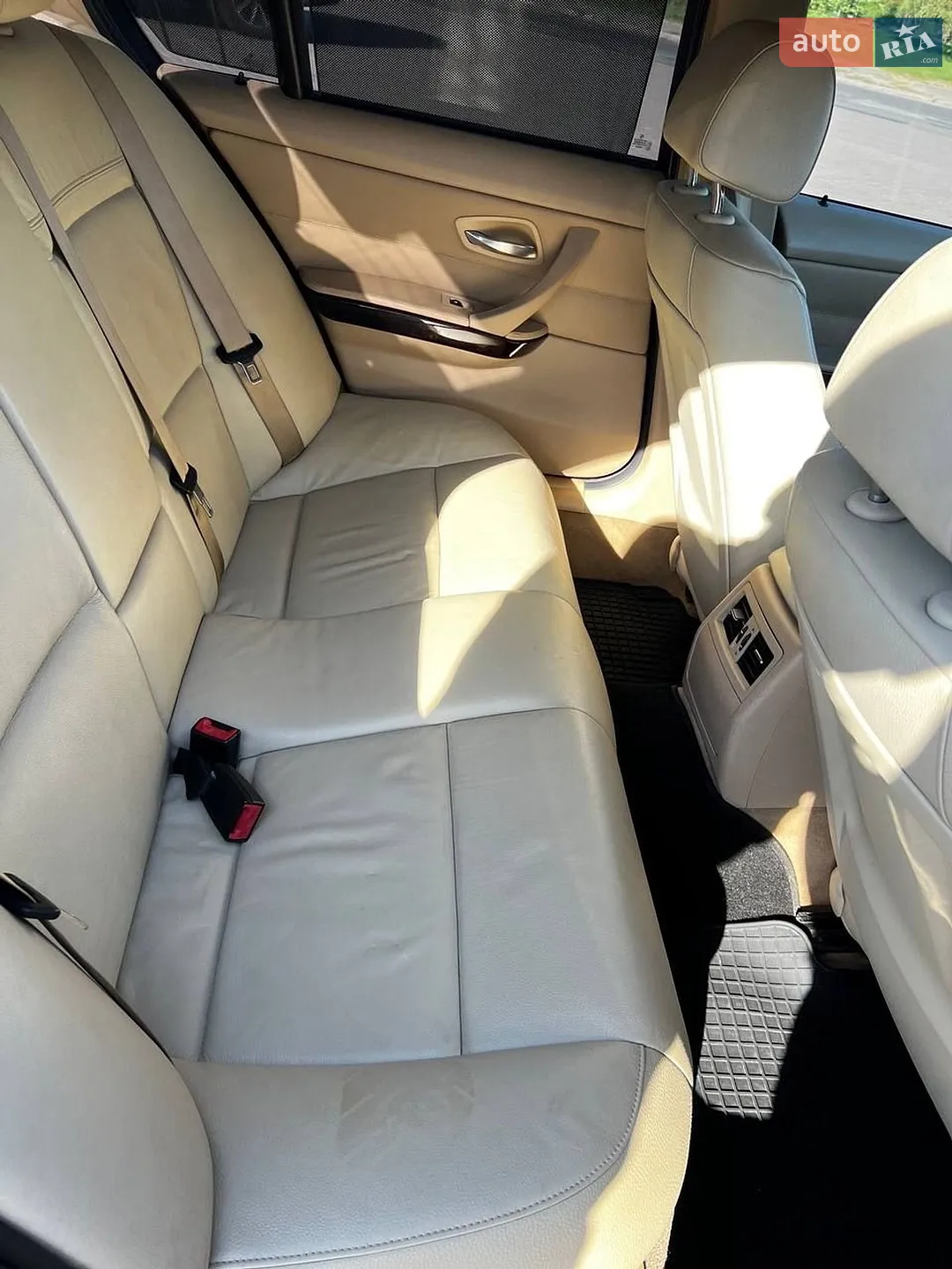 2010 BMW 3er - мініатюра 11