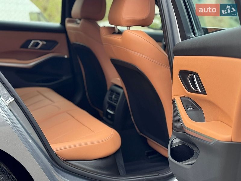 Седан BMW 3 Series 2025 в Киеве