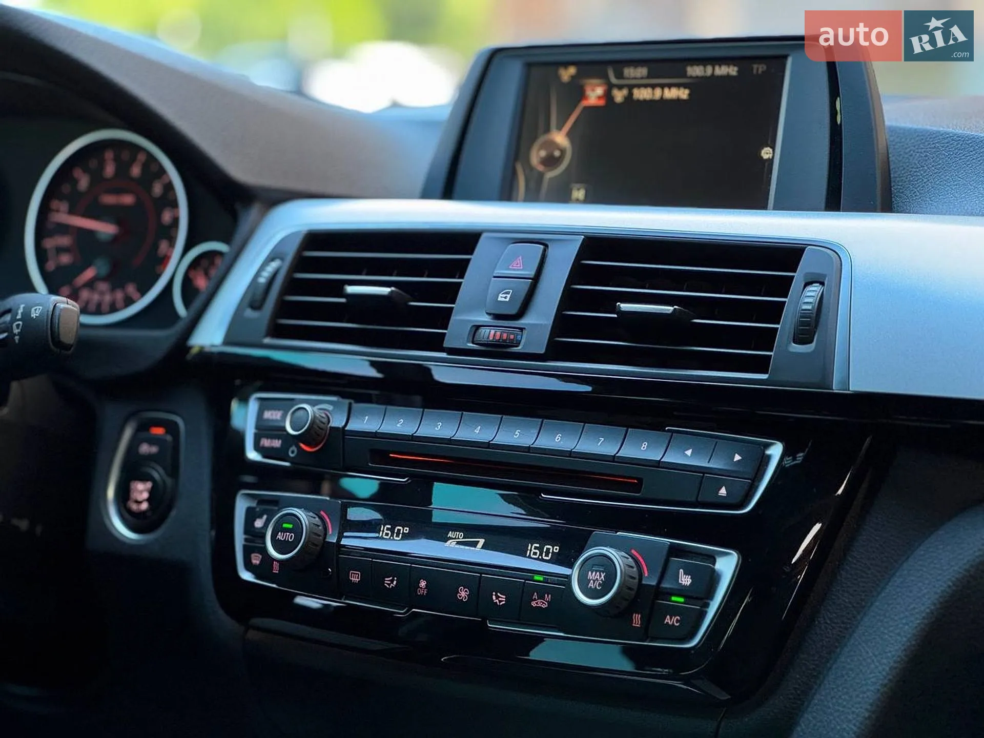 2015 BMW 3er - мініатюра 9