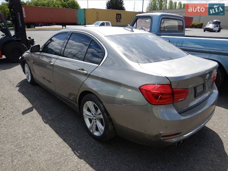 Седан BMW 3 Series 2016 в Киеве