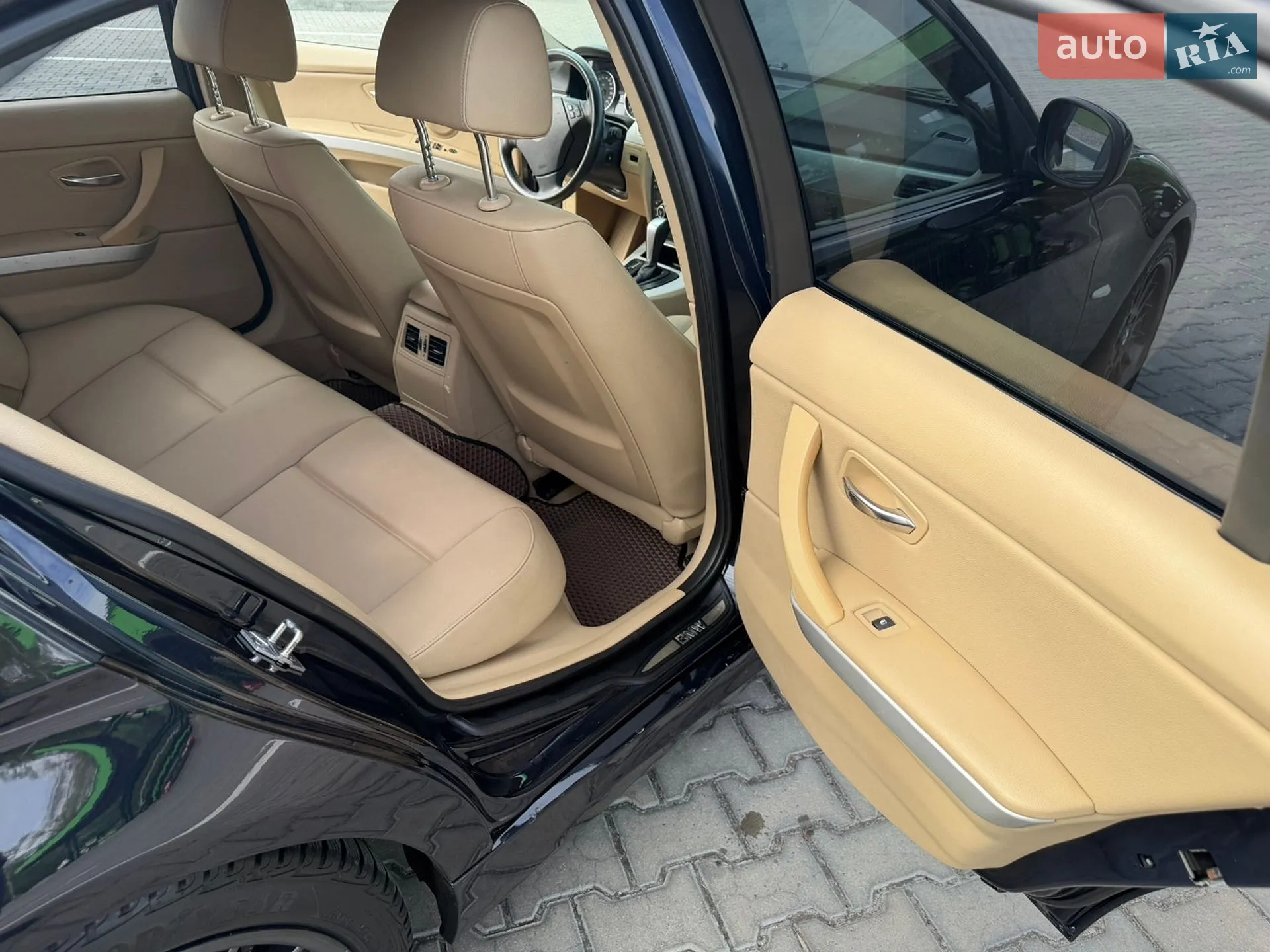 2010 BMW 3er - мініатюра 8