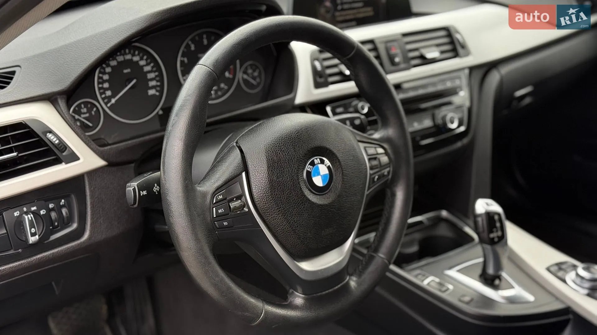 2016 BMW 3er - мініатюра 12