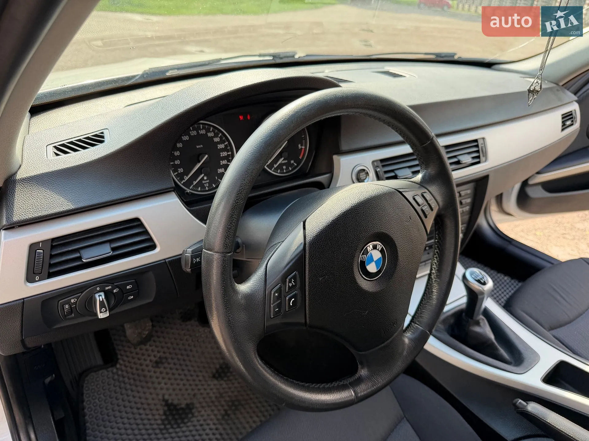 2010 BMW 3er - мініатюра 21