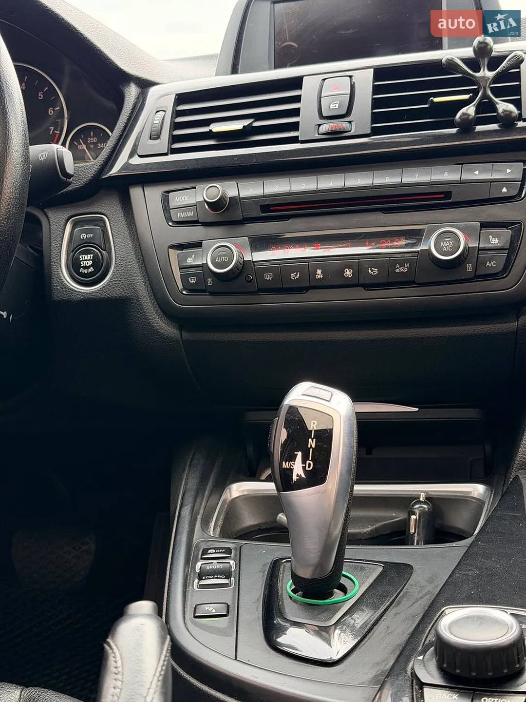 2012 BMW 3er - мініатюра 16