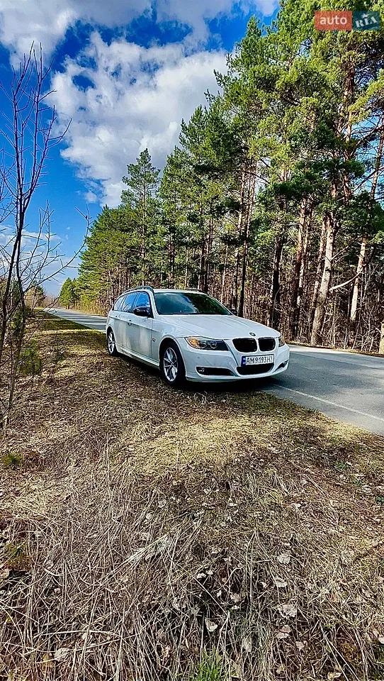 2011 BMW 3er - мініатюра 11