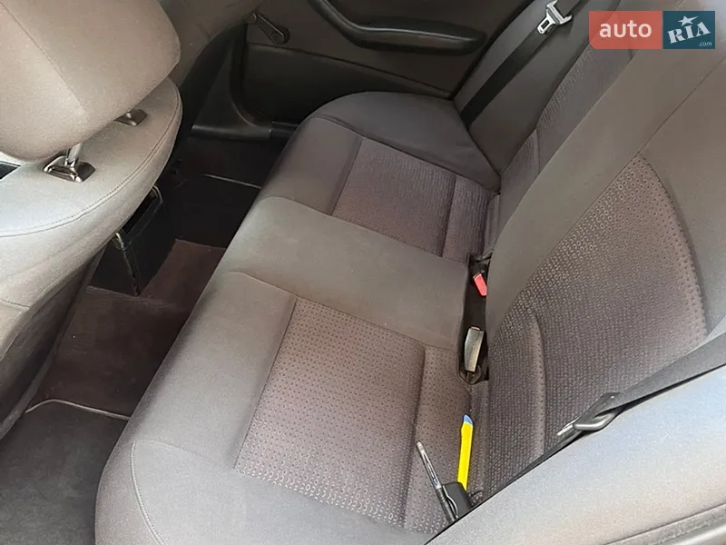 BMW 3 Series 2003 VIN WBAAY31050KP19095 фото оголошення 10 з 51
