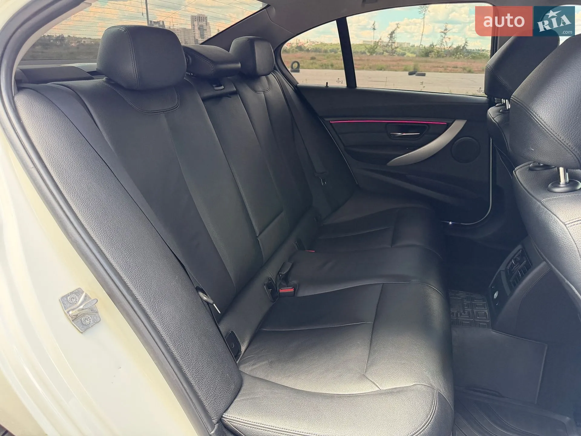 2012 BMW 3er - мініатюра 22