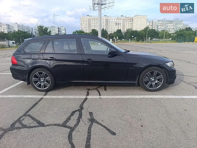 BMW 3 Series 2011 VIN WBAUT31060A864986 фото оголошення 4 з 45