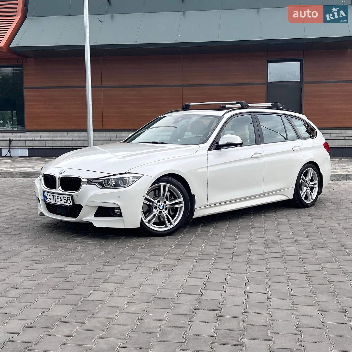 BMW 3 Series 2016 VIN WBA8J1C59GK710989 фото оголошення 29 з 33