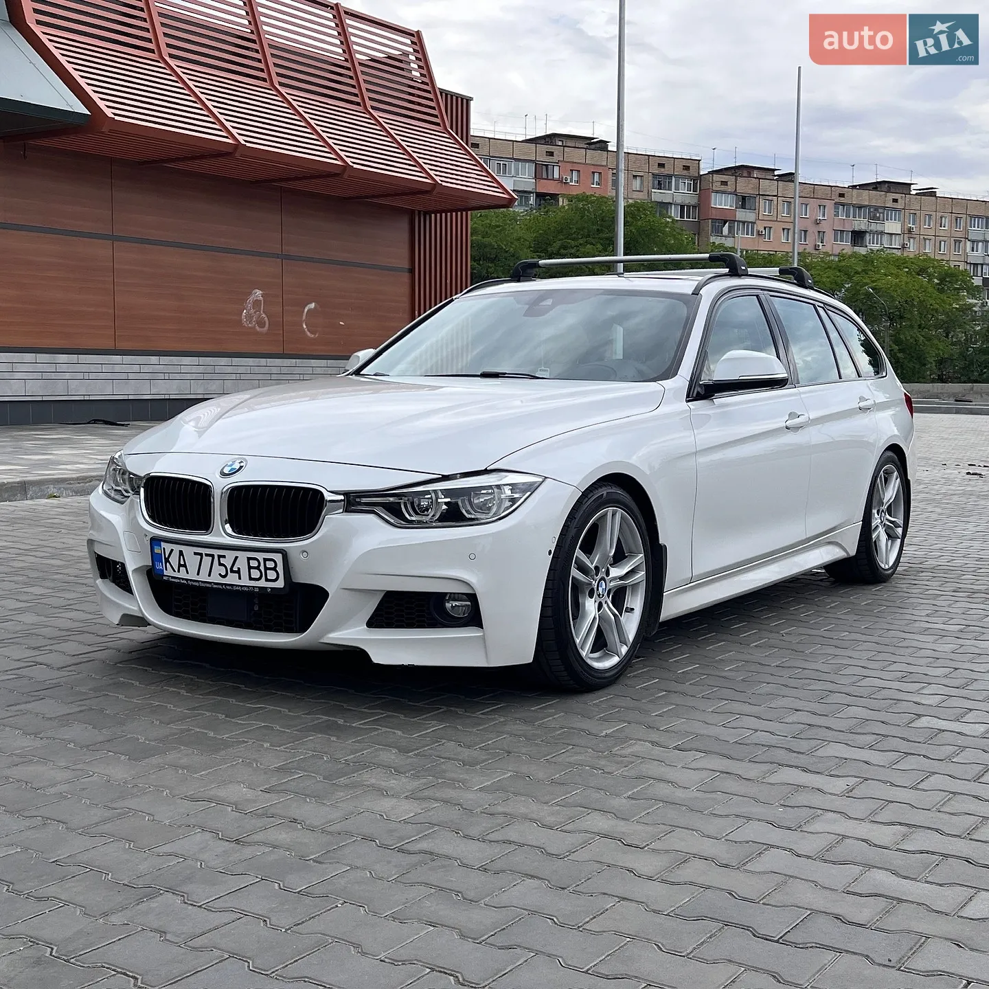 BMW 3 Series 2016 VIN WBA8J1C59GK710989 фото оголошення 30 з 33