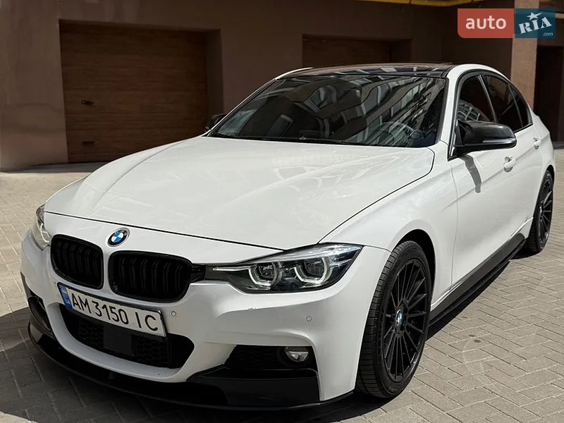 BMW 3 Series 2012 VIN WBAUT31030F262193 фото оголошення 17 з 48