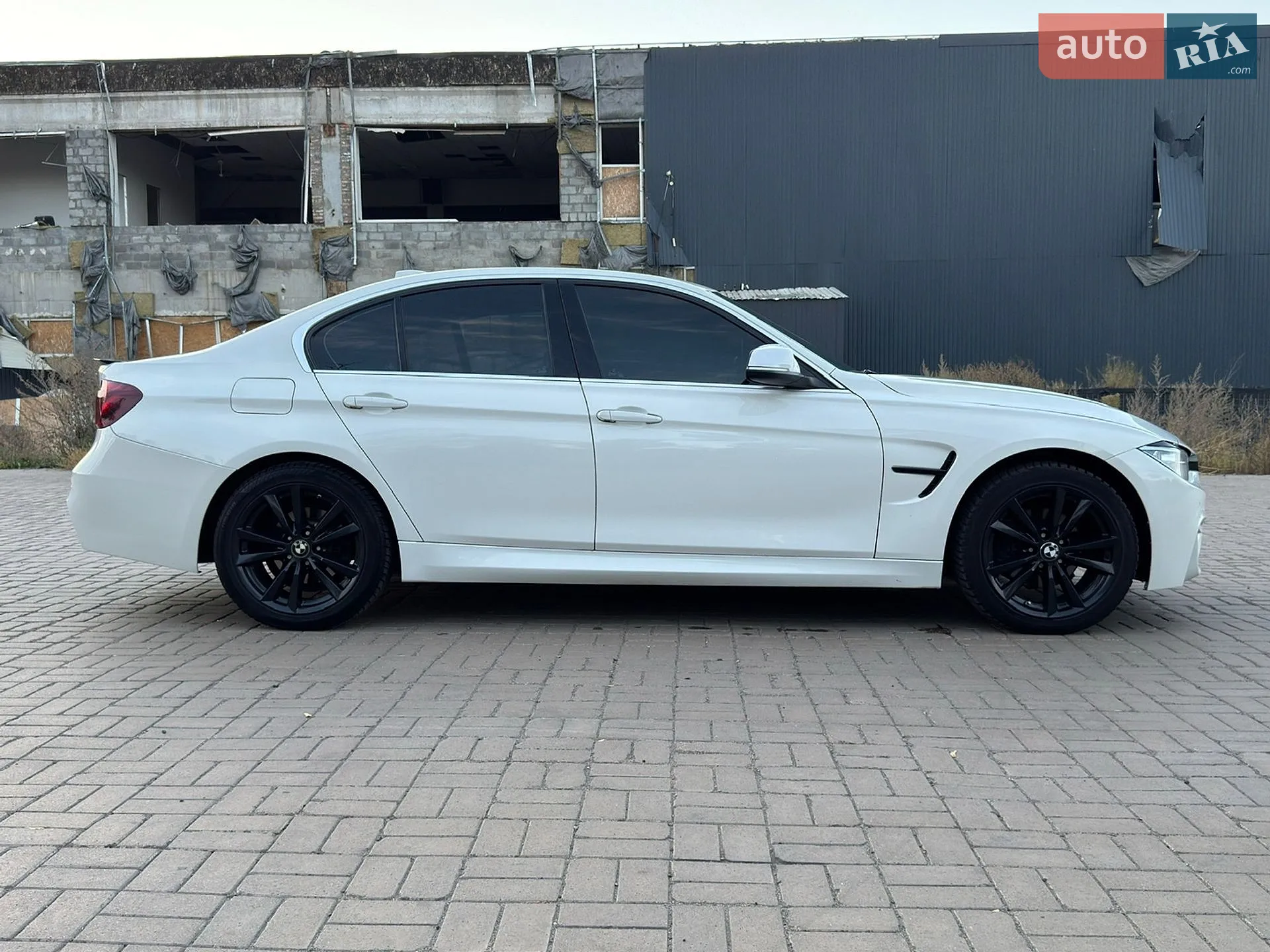 2017 BMW 3er - мініатюра 10