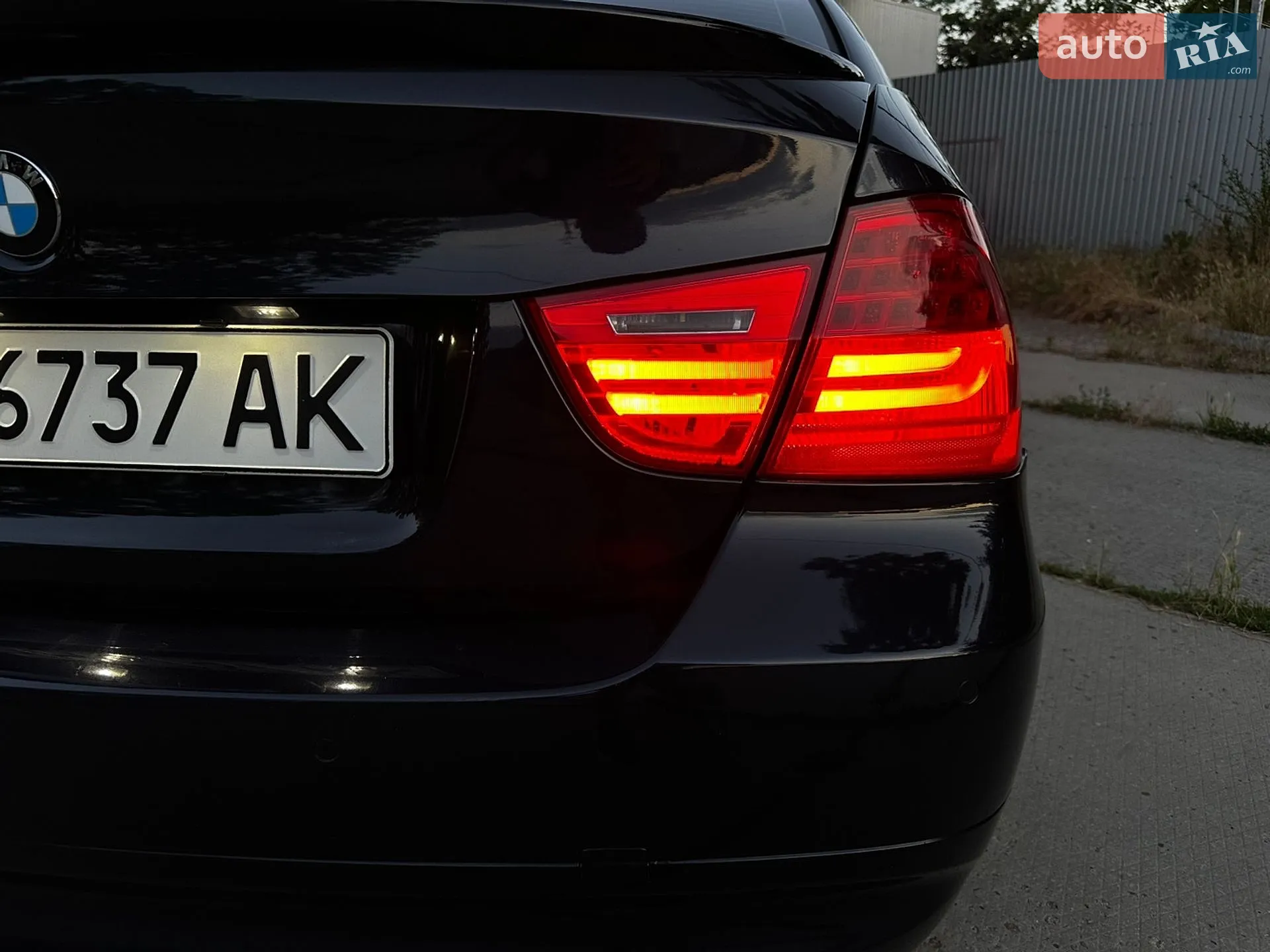BMW 3 Series 2005 VIN WBAVC31010PY53931 фото оголошення 23 з 25