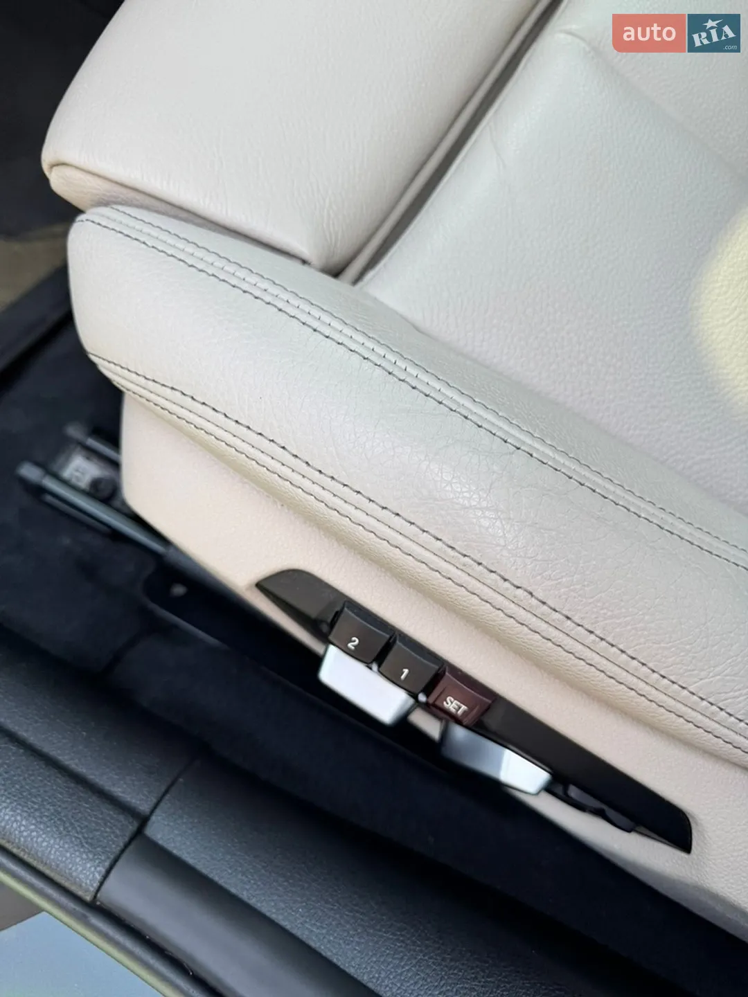 BMW 3 Series 2017 VIN WBA8B7G33HNU37816 фото оголошення 29 з 34