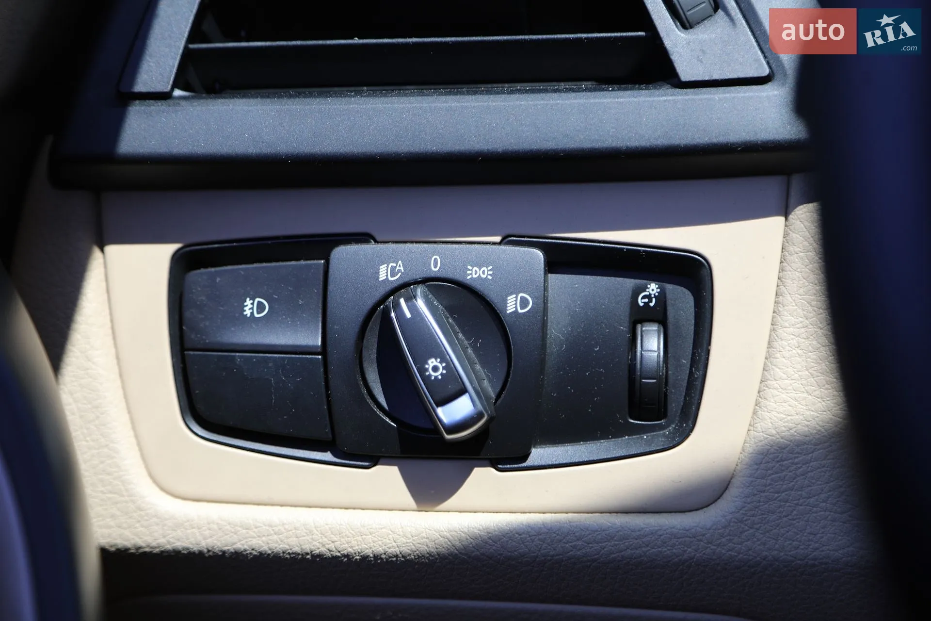 2012 BMW 3er - мініатюра 28