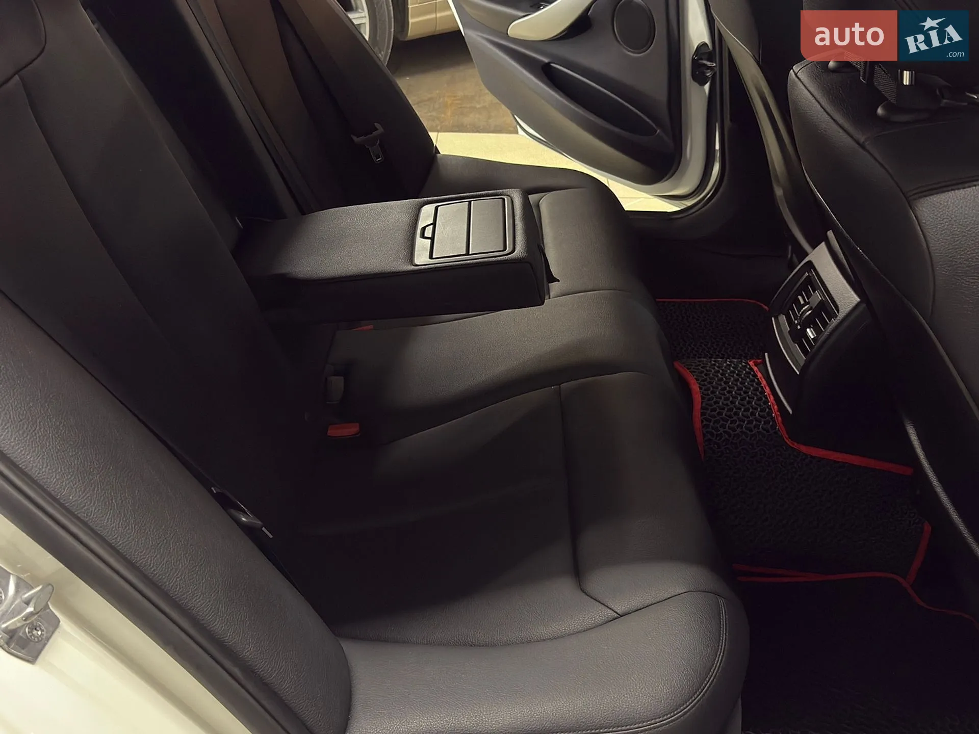 2014 BMW 3er - мініатюра 26