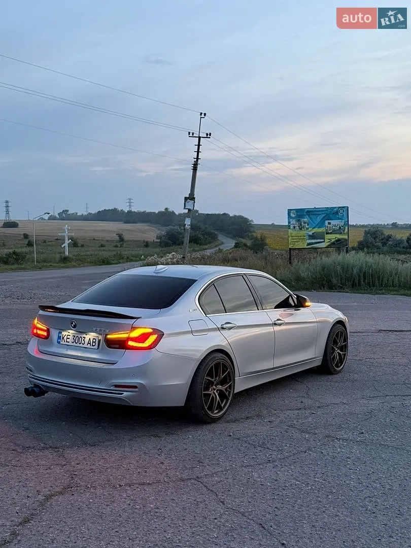 BMW 3 Series 2017 VIN WBA8E1C39HA029452 фото оголошення 4 з 9