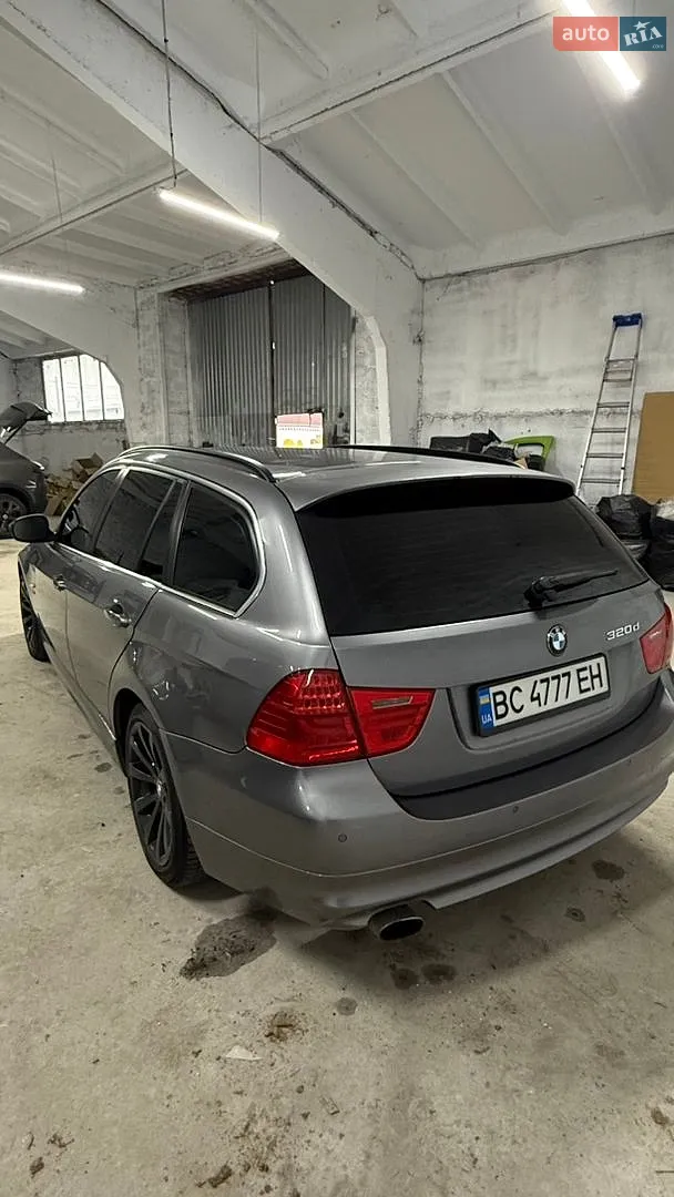 2010 BMW 3er - мініатюра 9
