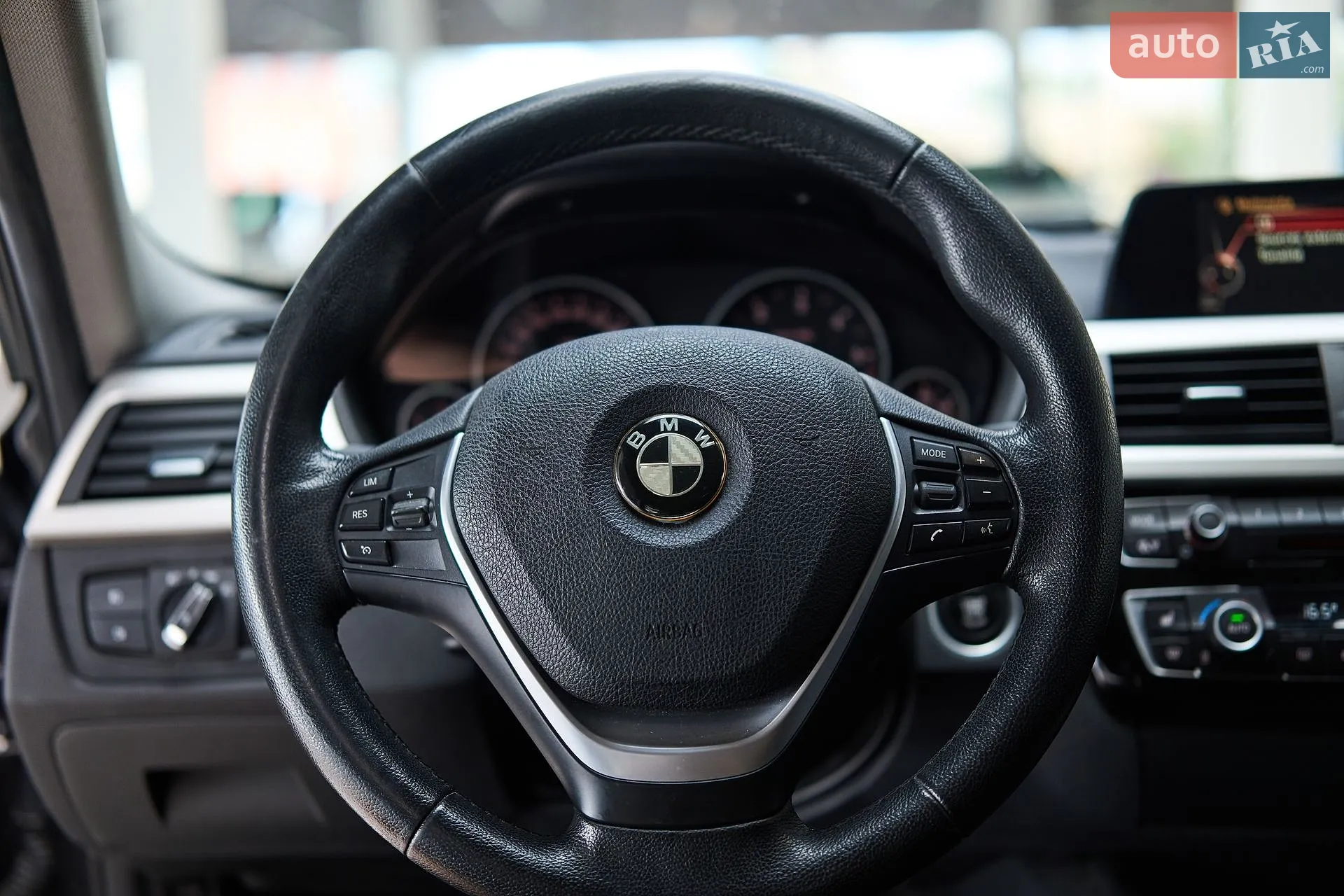 2016 BMW 3er - мініатюра 26