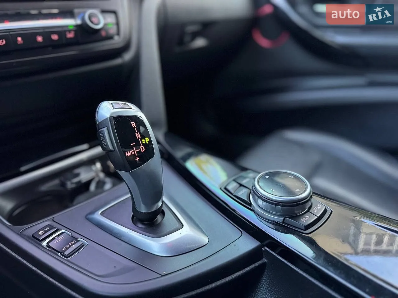 2012 BMW 3er - мініатюра 9
