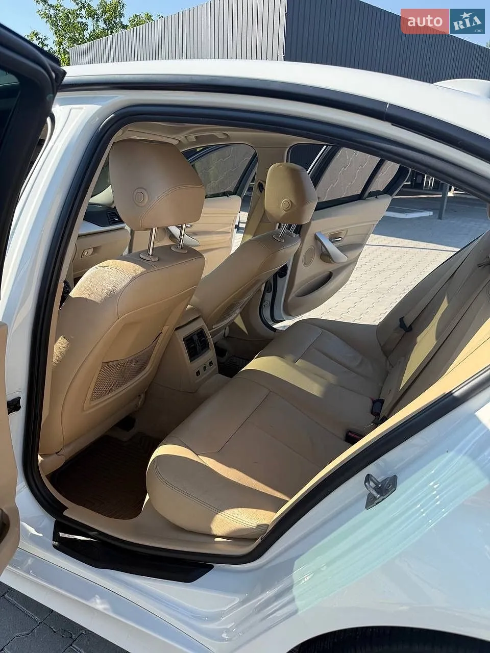 2012 BMW 3er - мініатюра 8