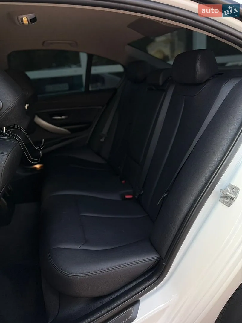 2014 BMW 3er - мініатюра 26