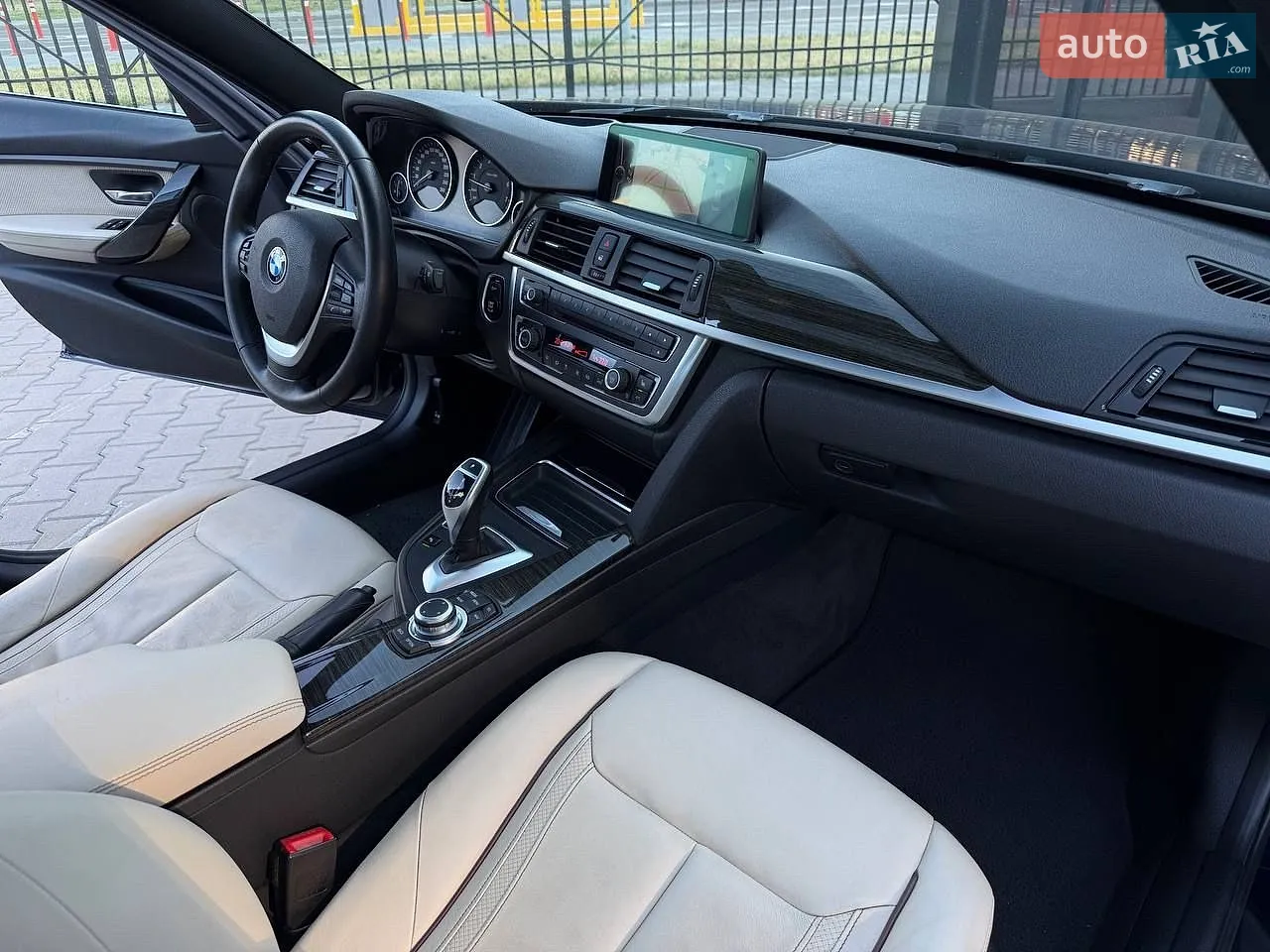 2012 BMW 3er - мініатюра 10