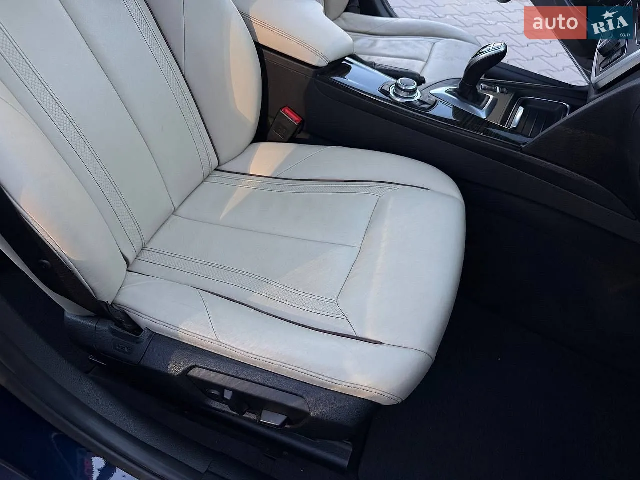 2012 BMW 3er - мініатюра 11