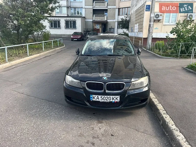BMW 3 Series 2010
