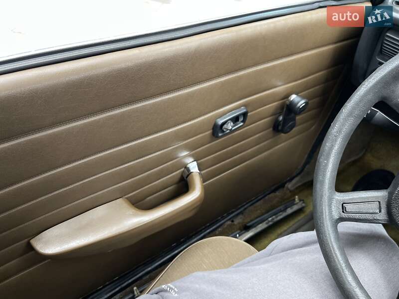 Седан BMW 315 1983 в Харькове