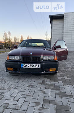 Хэтчбек BMW 316 1996 в Киеве