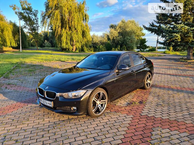 BMW 318 F30