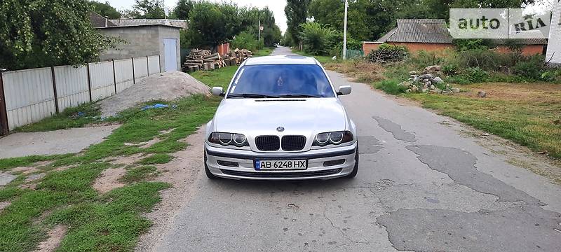BMW 320