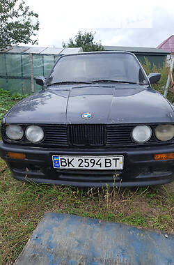 Седан BMW 324 1987 в Костополе