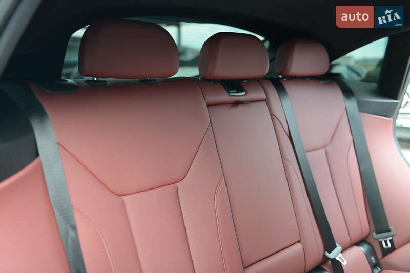 Купе BMW 4 Series 2023 в Мукачевому