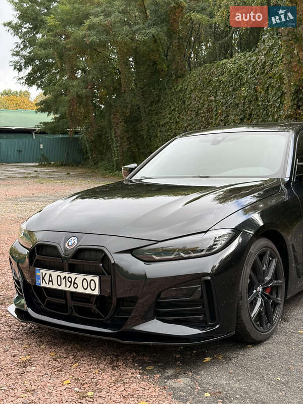 Купе BMW 4 Series 2022 в Вышгороде