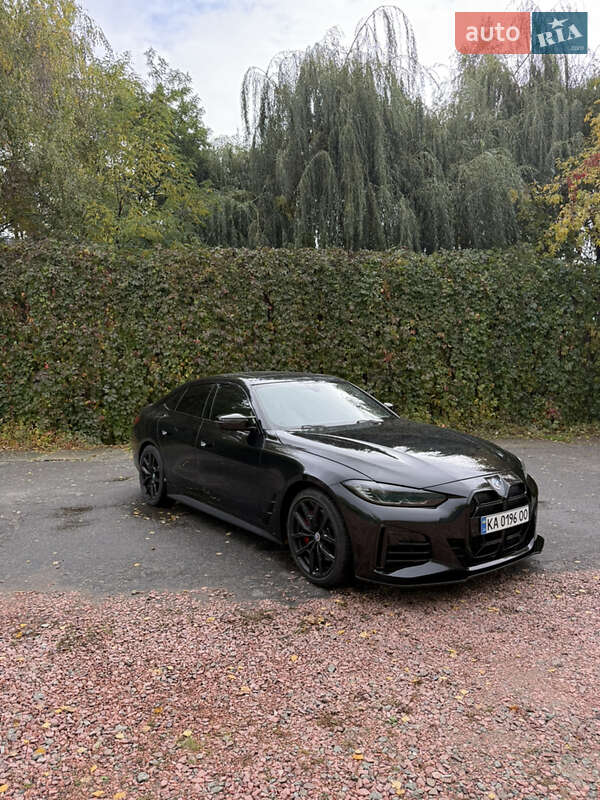 Купе BMW 4 Series 2022 в Вышгороде