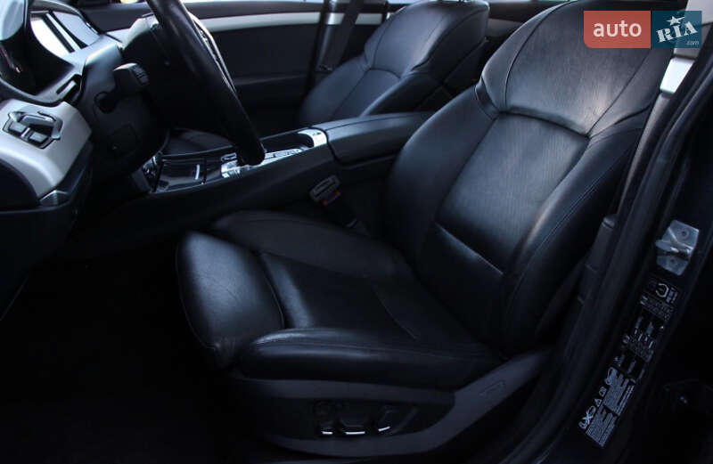 Лифтбек BMW 5 Series GT 2011 в 